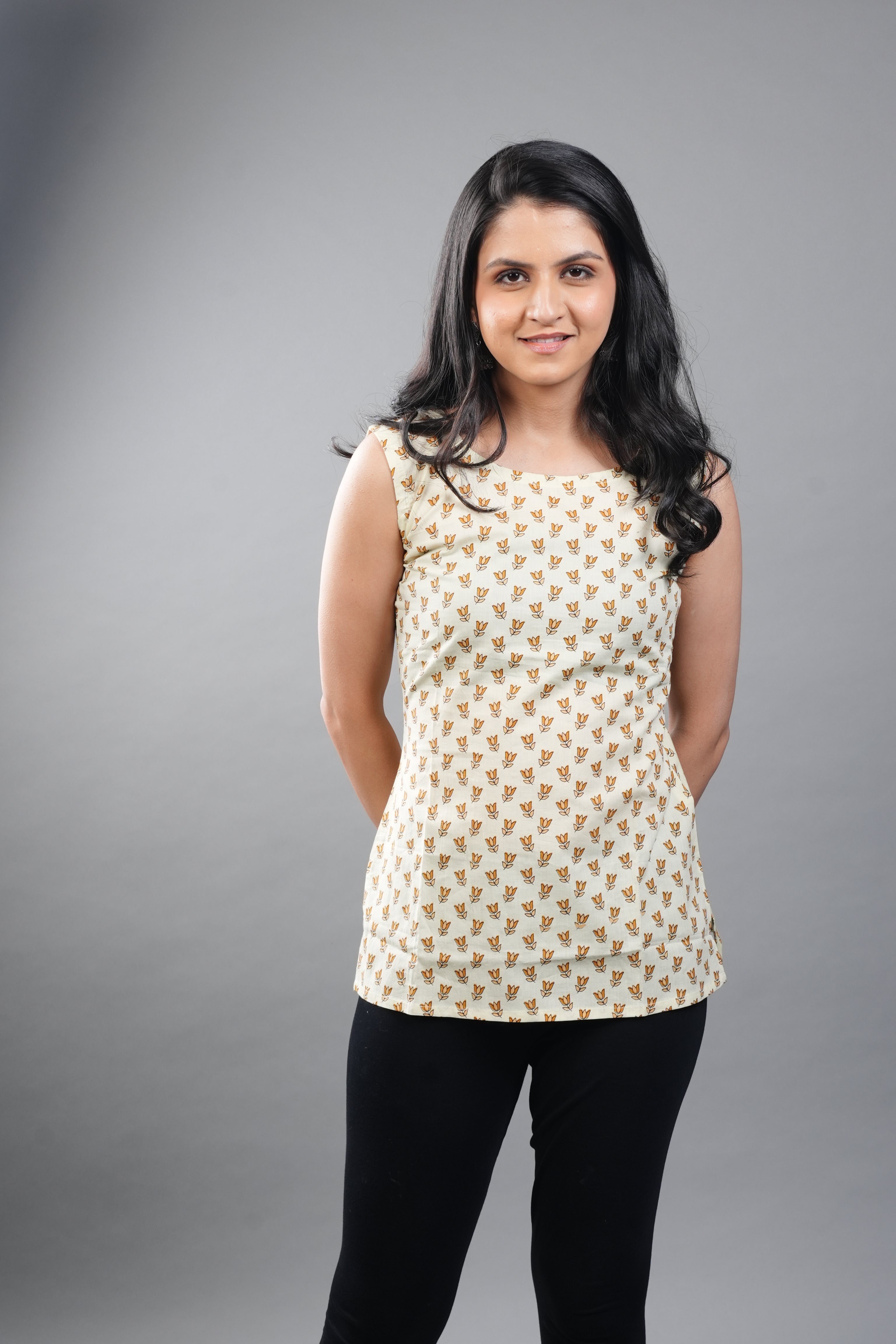 White Sleeveless Short Printed Top