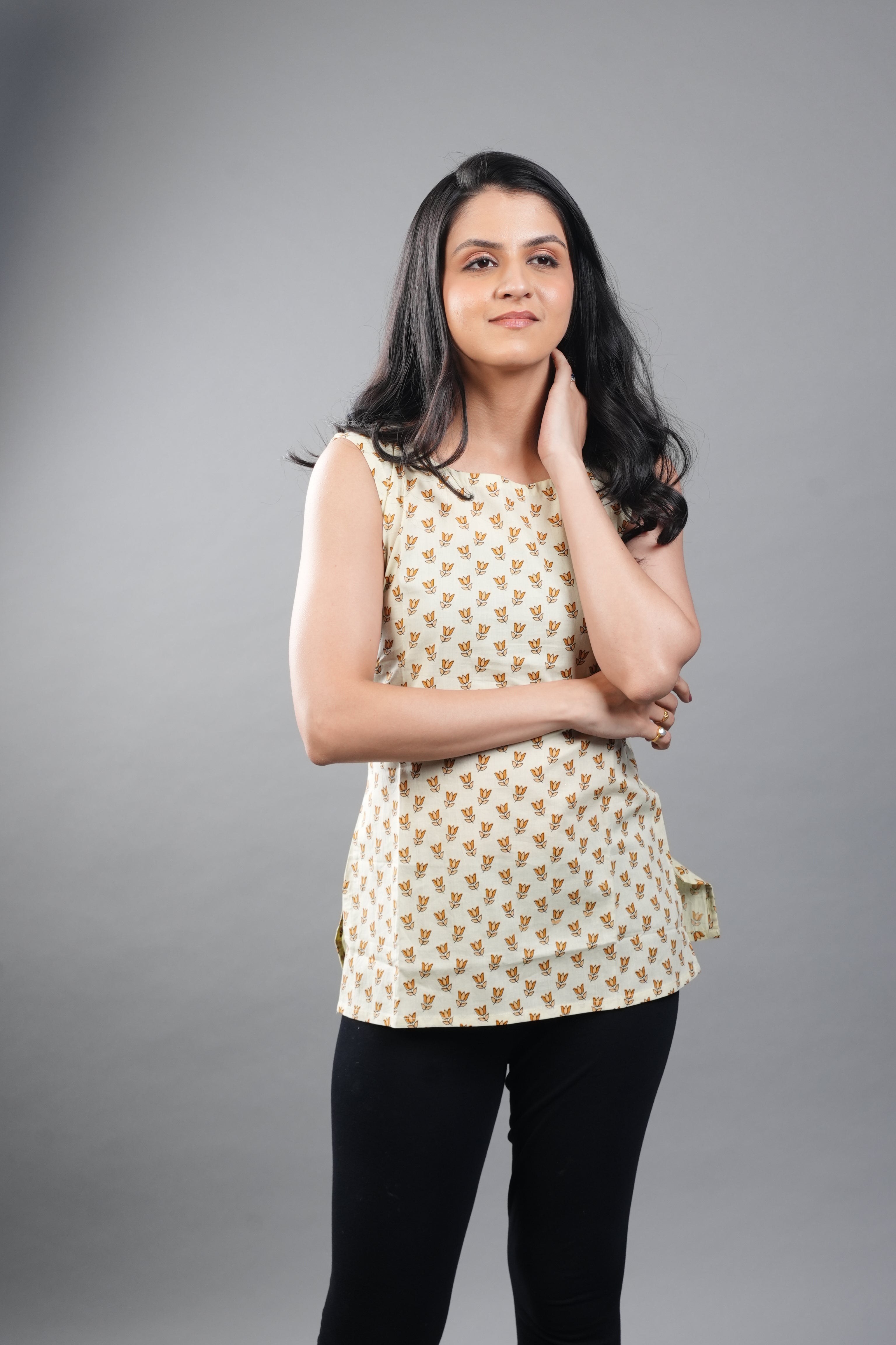 White Sleeveless Short Printed Top